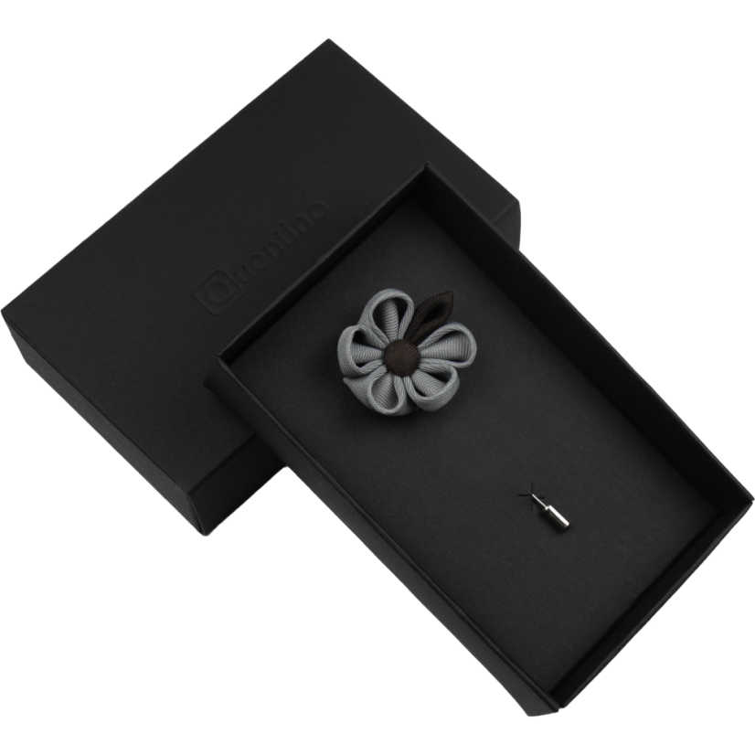 Šedá květinka do klopy