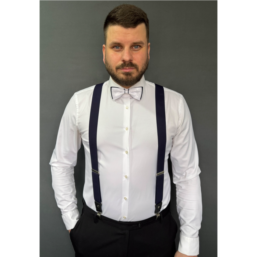 Bielo tmavo modrý pánsky motýlik s jemným vzorom vrátane vreckovky