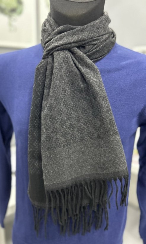 Čierno-šedá pánska šála s jemným vzorom a strapcami