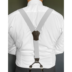 Světle šedé pánské široké kšandy s tmavě hnědou pravou kůží