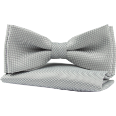 Světle šedý pánský motýlek s jemnou strukturou