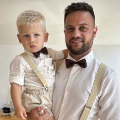 Tmavě hnědý pánský motýlek matný