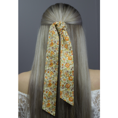 Světle béžová dámská stuha s žluto oranžovými květy