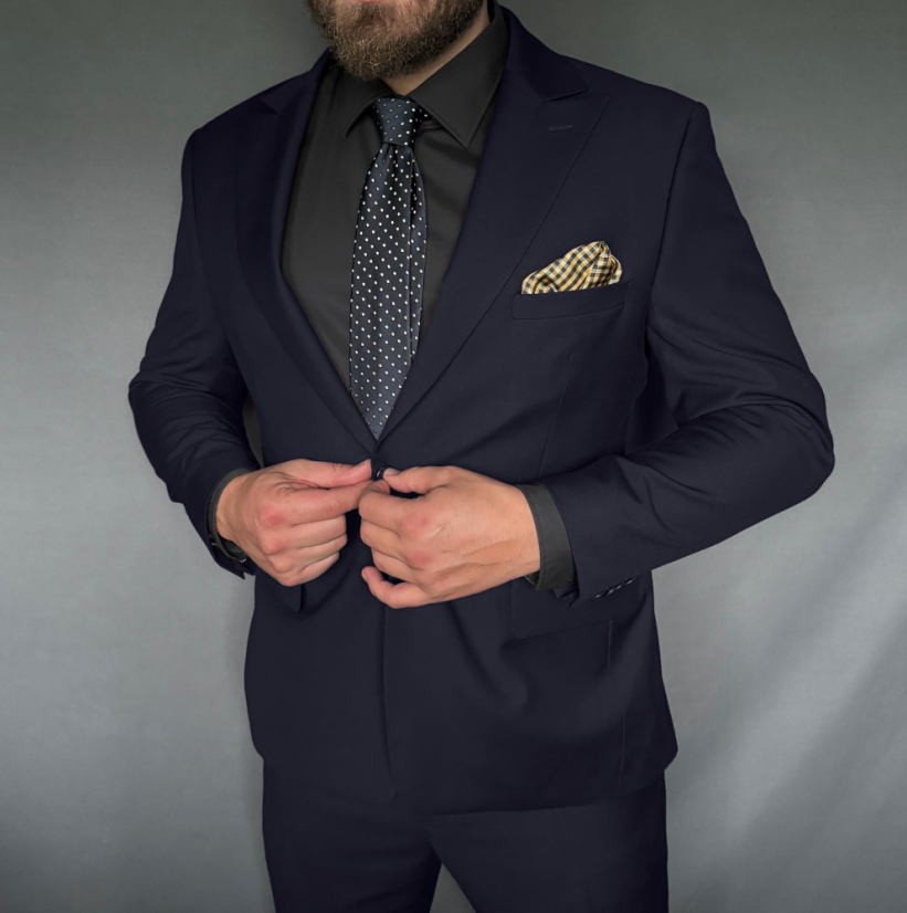 Tmavě modrá pánská hedvábná kravata s puntíky