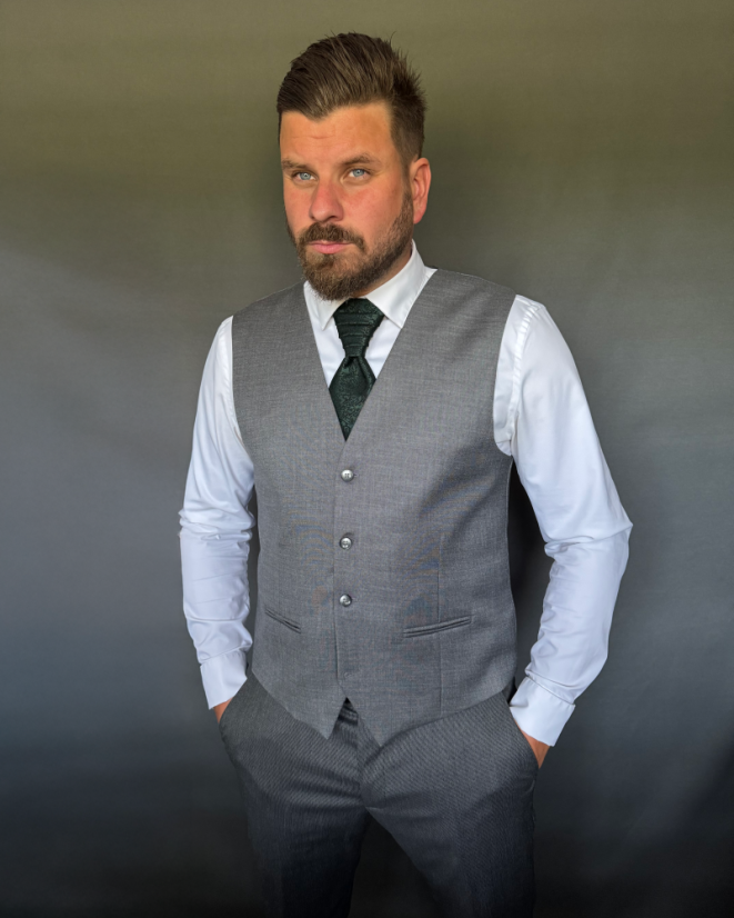 Smaragdově zelená elegantní kravata s paisley vzorem