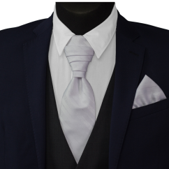 Bílá svatební kravata se stříbrnými proužky