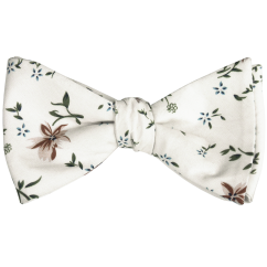 Smetanový bavlněný vázací motýlek s modro hnědými květy