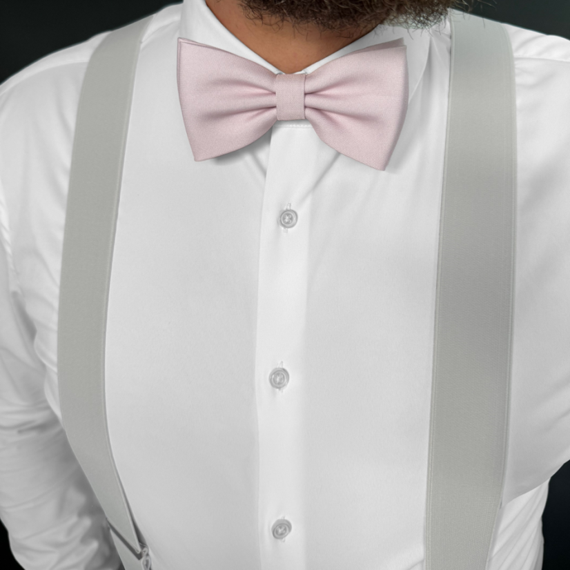 Světlounce růžový (blush pink) pánský motýlek matný