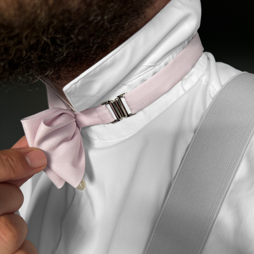 Světlounce růžový (blush pink) pánský motýlek matný