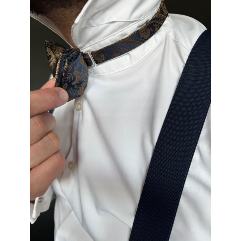 Tmavě modrý pánský motýlek s paisley vzorem včetně kapesníčku