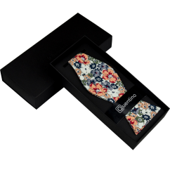 Barevný bavlněný vázací motýlek s květy