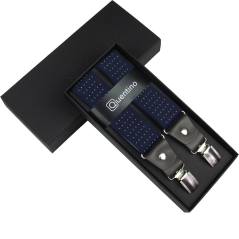 Tmavě modré pánské široké kšandy s puntíky a tmavě hnědou pravou kůží