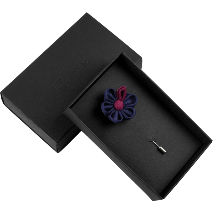 Tmavě modrá květinka do klopy