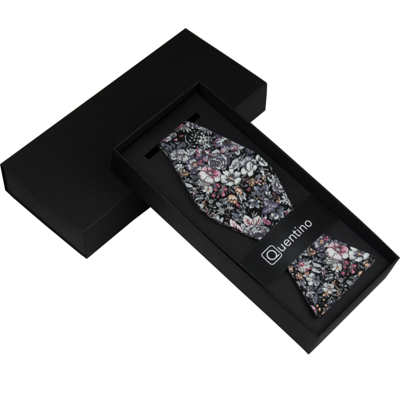 Černý bavlněný vázací motýlek s šedo růžovými květy