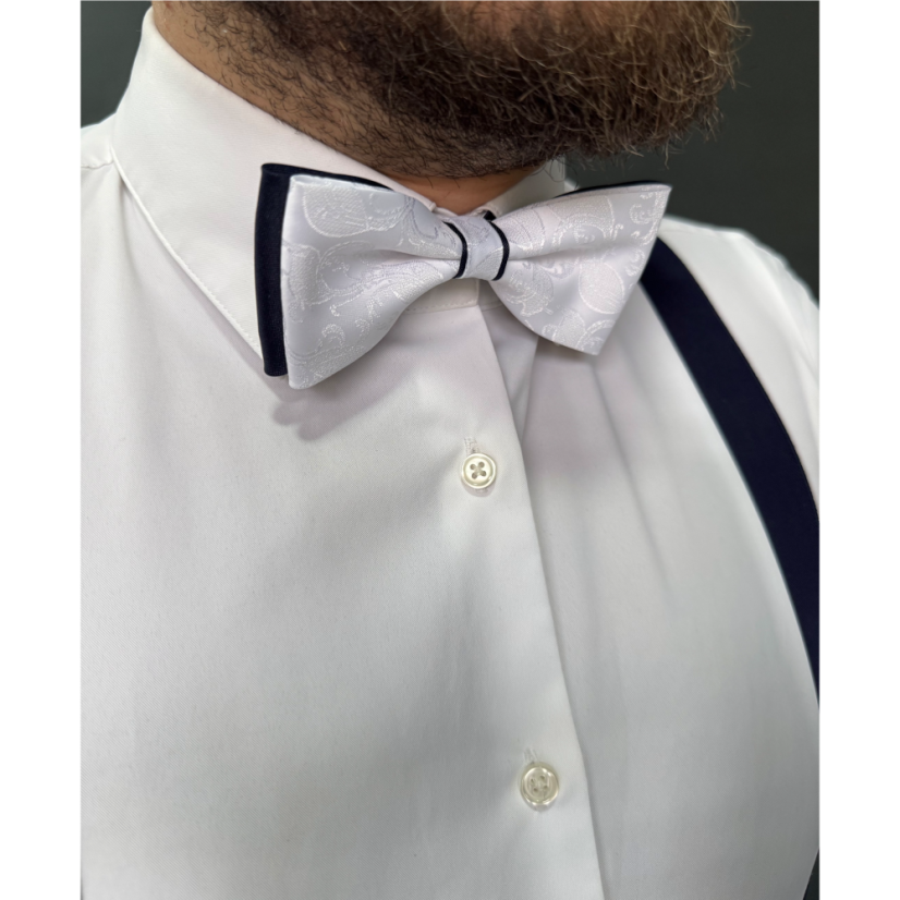 Bielo tmavo modrý pánsky motýlik s jemným vzorom vrátane vreckovky