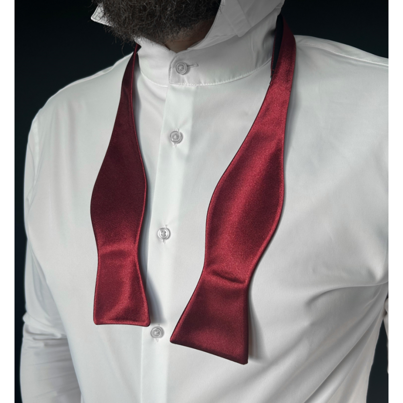 Vínově červený vázací pánský motýlek lesklý