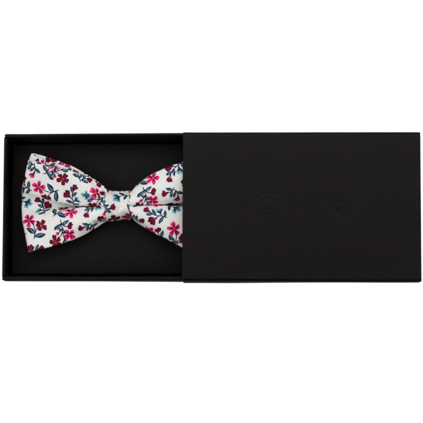 Bílý pánský bavlněný motýlek s vínově růžovými kvítky