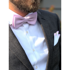 Light pink-purple men's matte bow tie