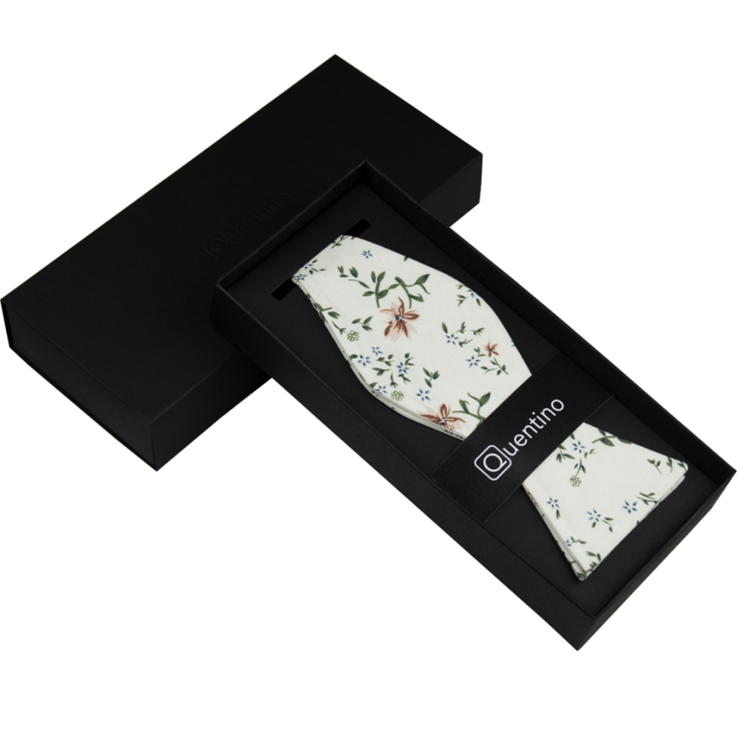 Smetanový bavlněný vázací motýlek s modro hnědými květy