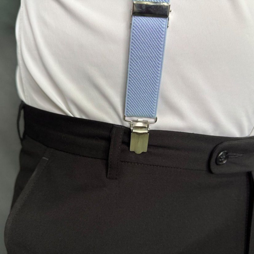 Světle modré pánské kšandy s motýlkem