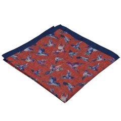 Červený pánský kapesníček s modrým lemem a motivem ptáků