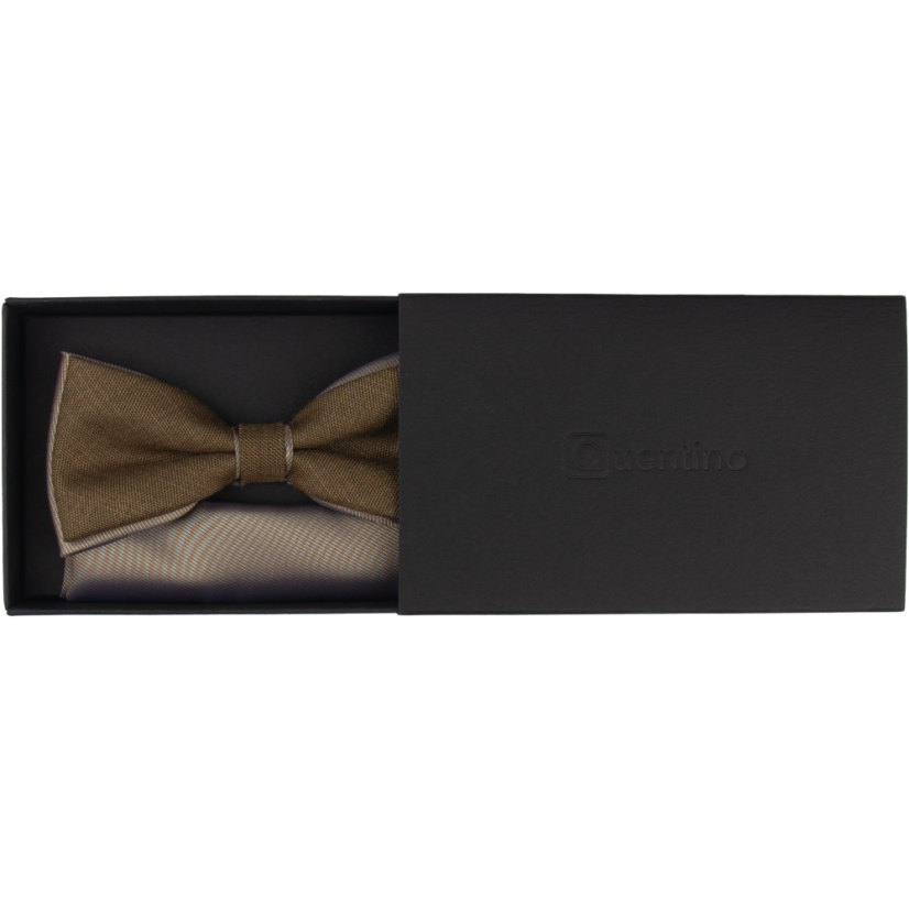 Hnědý pánský motýlek s jemnou strukturou