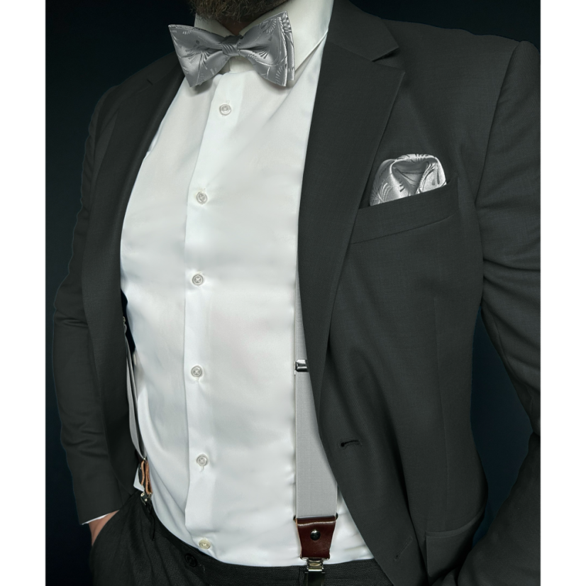 Světle šedý pánský motýlek s jemným vzorem travin