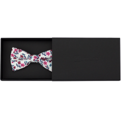 Bílý dětský bavlněný motýlek s vínově růžovými kvítky