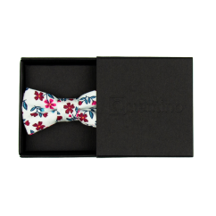 Bílý MINI dětský motýlek s vínově růžovými kvítky