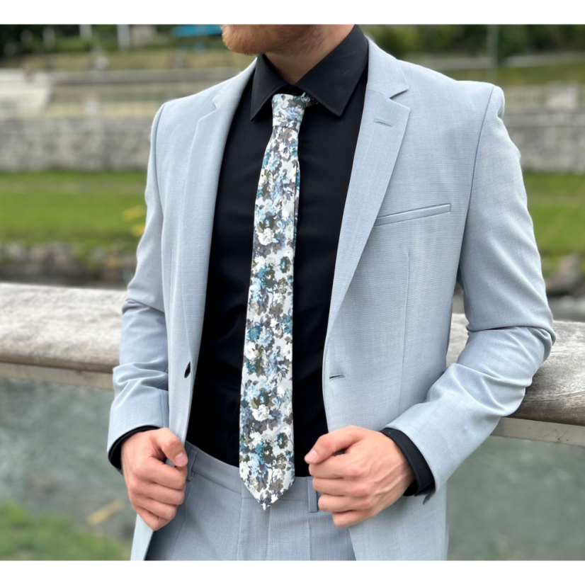 Modrá pánská bavlněná kravata s květy