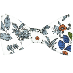 Bílý bavlněný vázací motýlek s šedo zelenými lístky