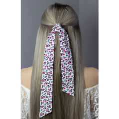 Bílá dámská stuha s vínově růžovými květy