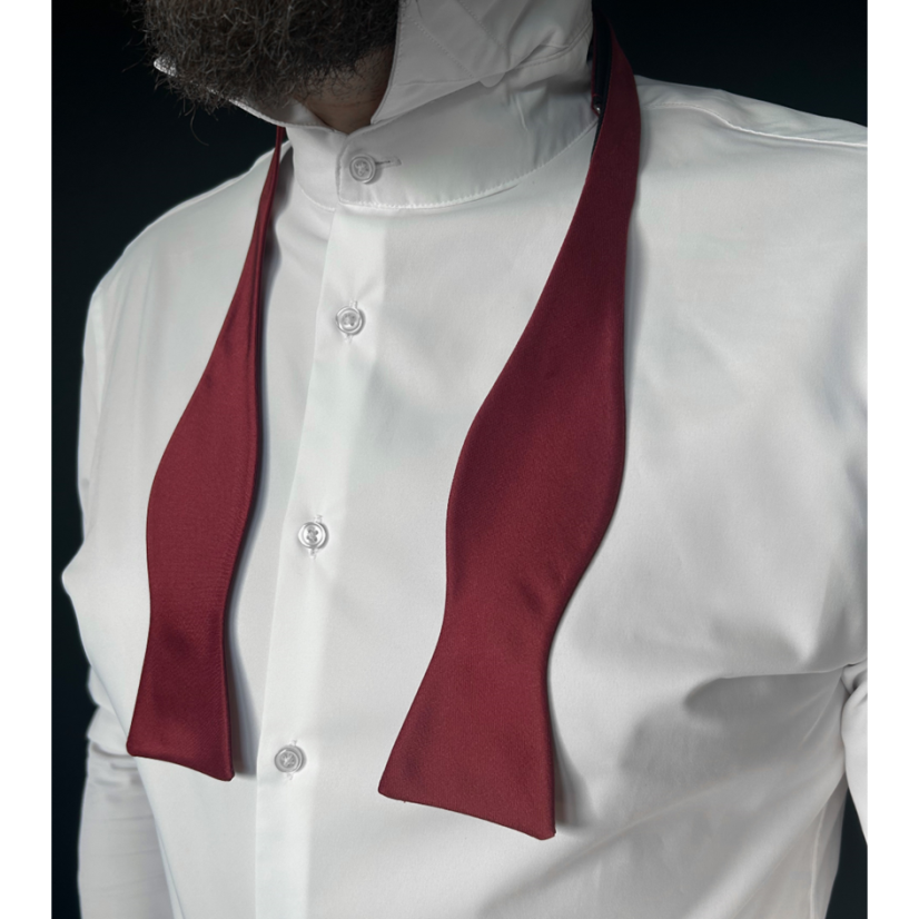 Vínově červený vázací pánský motýlek matný