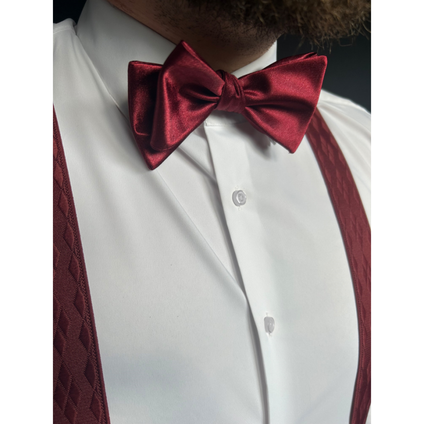 Vínově červený vázací pánský motýlek lesklý