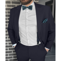 Tmavě modrý pánský set s modro-zeleným květinovým vzorem – kšandy, motýlek a kapesníček