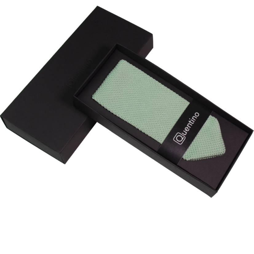 Šalvějově zelená (sage green) pletená pánská kravata