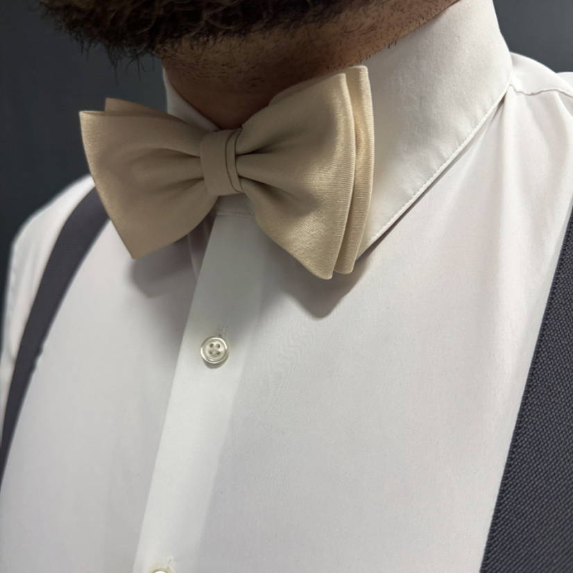 Béžový pánský motýlek matný