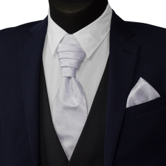 Bílá svatební kravata se stříbrnými ornamenty