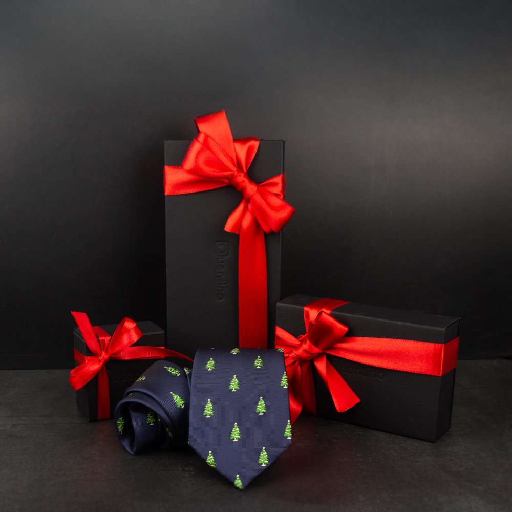 Elegantní dárkové krabičky s pánskými doplňky